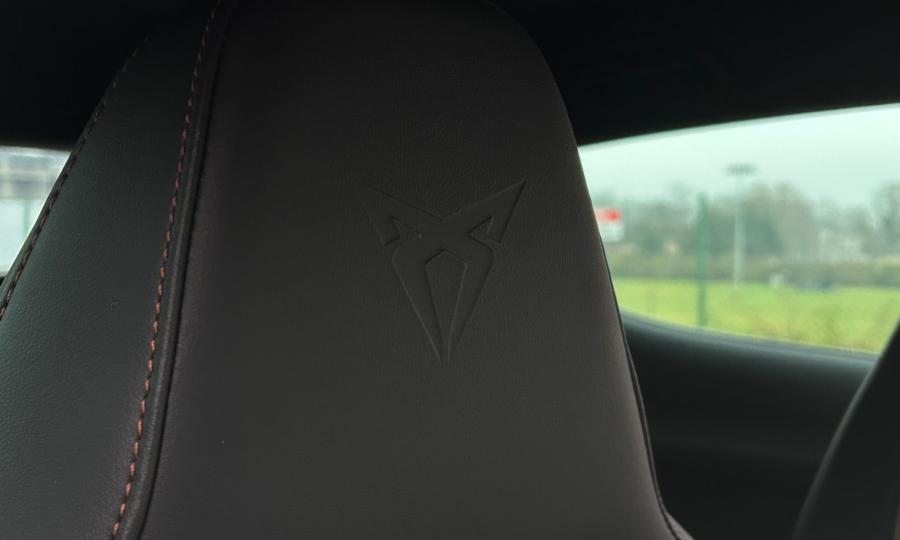 WhatsApp Image 2025-12-04 at 14.48.5927