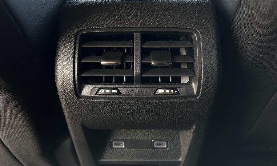 WhatsApp Image 2025-12-03 at 13.42.0023