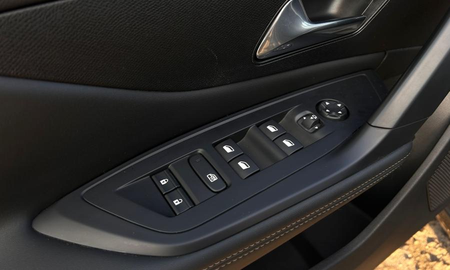 WhatsApp Image 2025-12-03 at 13.42.0022